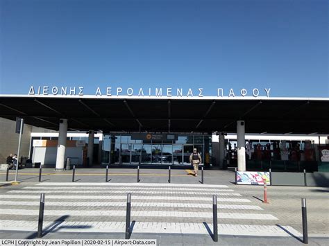 paphos international airport arrivals today